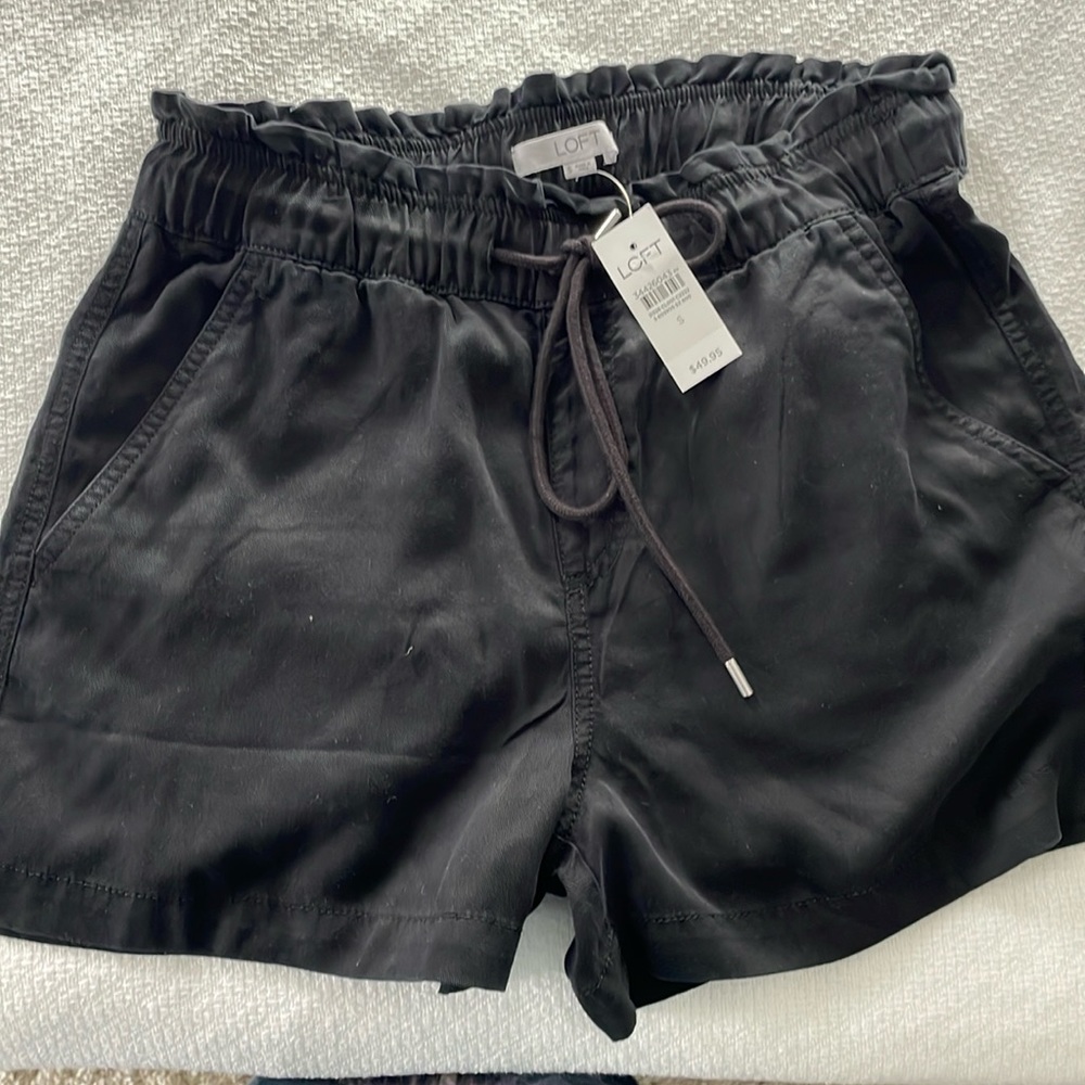NWT Loft Black Drawstring Shorts Size S 100% Lyocell Relaxed fit. Pockets